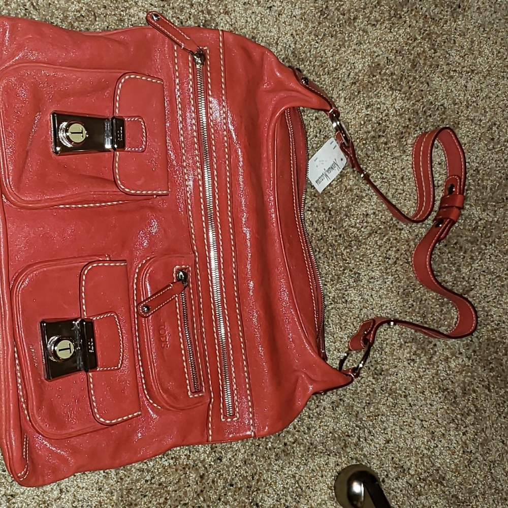 Vintage Tod's red "took tracolla media bag"